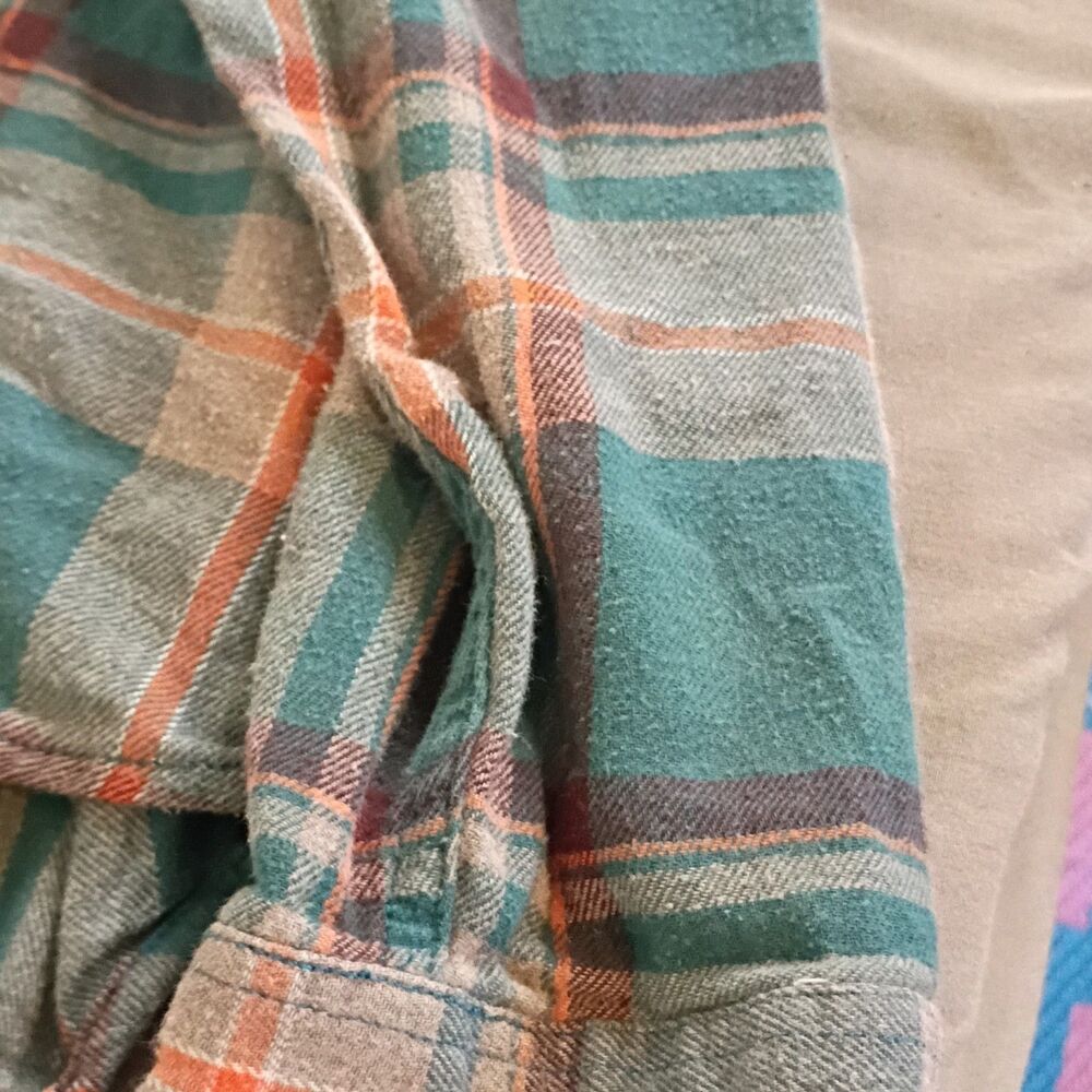 Old Navy Built-In Flex Men’s XL Plaid Flannel Long Sleeve Button-Up Shirt - Picture 3 of 6